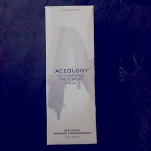 NEW IN BOX Aceology Detoxifying Treatment Mask